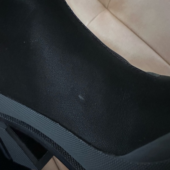 Both Paris boots - Picture 3 of 5